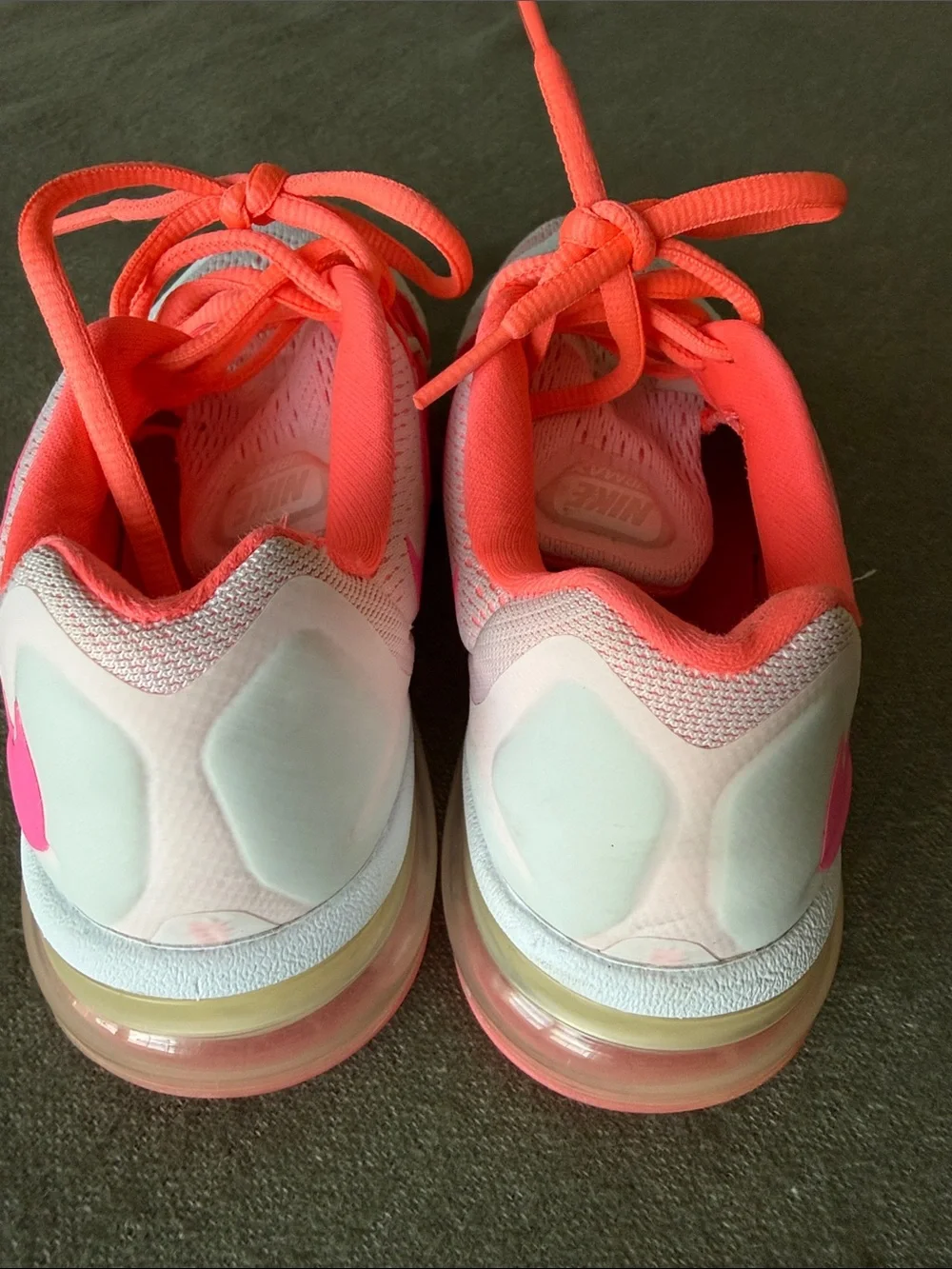 Nike AirMax Coral & Pink Knit Running Sneakers